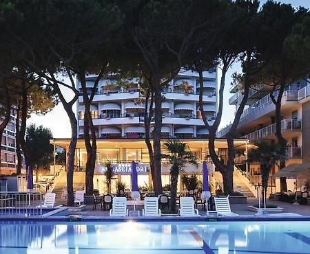 Hotel Ambasciatori Palace Jesolo Extérieur photo