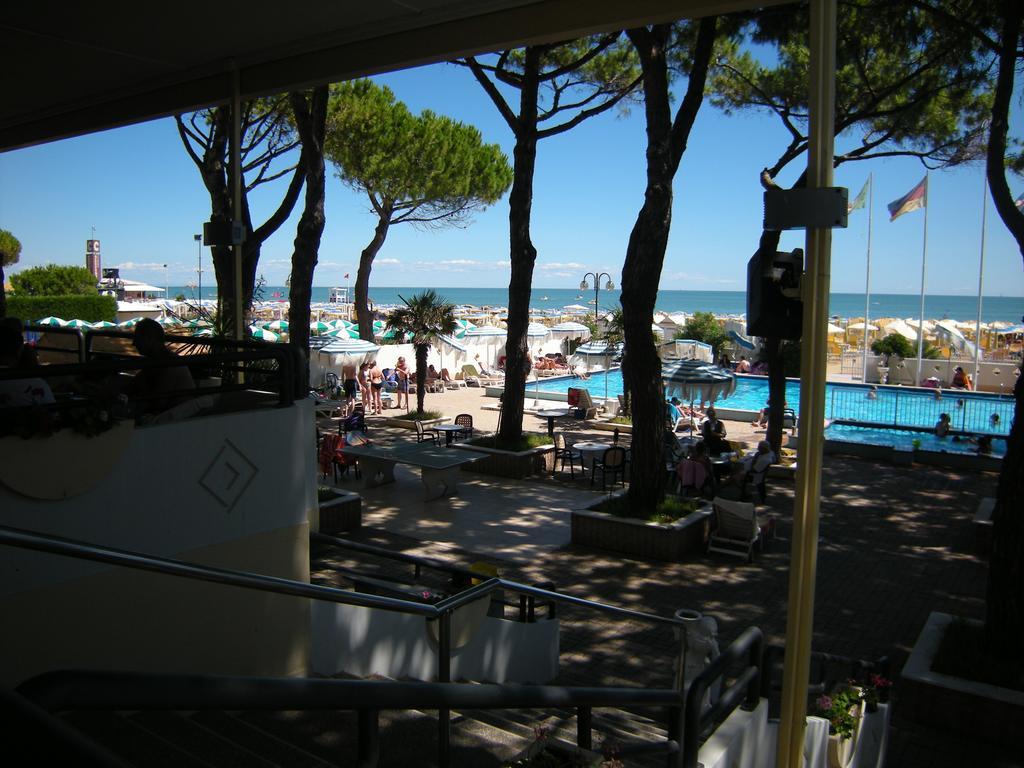 Hotel Ambasciatori Palace Jesolo Extérieur photo