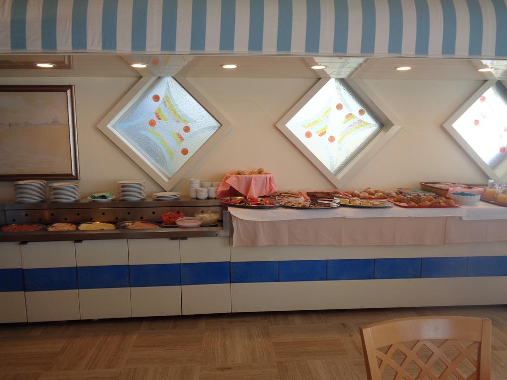 Hotel Ambasciatori Palace Jesolo Extérieur photo