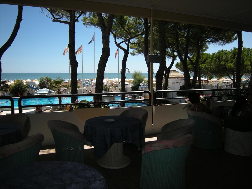 Hotel Ambasciatori Palace Jesolo Extérieur photo
