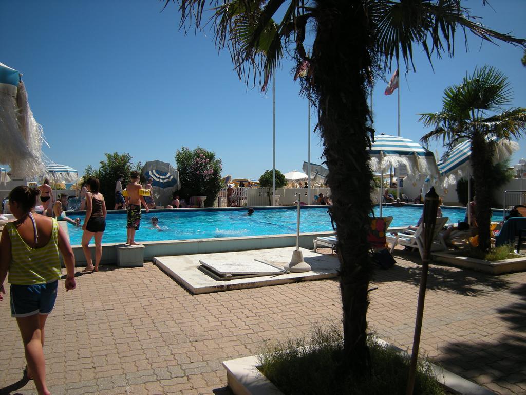 Hotel Ambasciatori Palace Jesolo Extérieur photo
